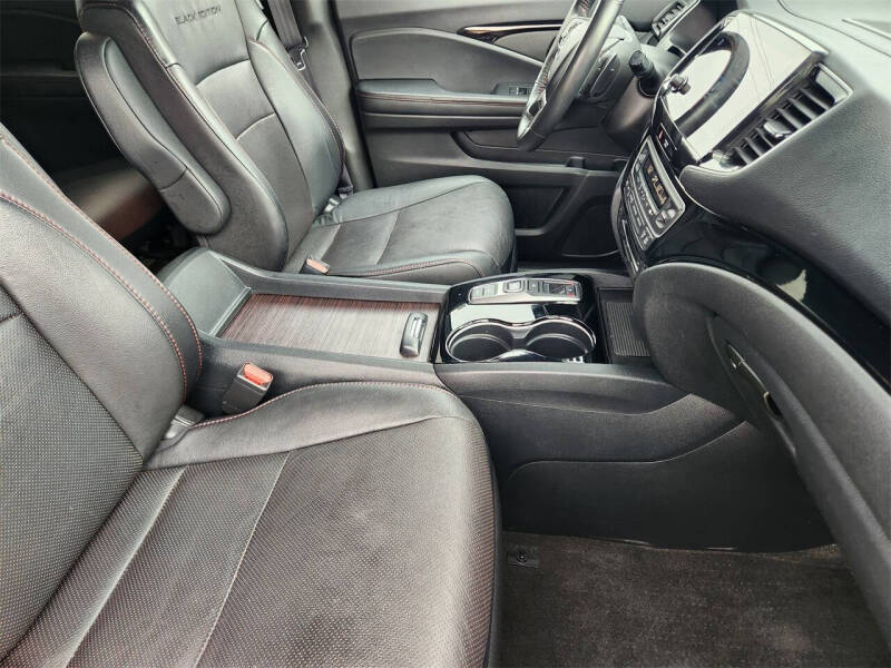2022 Honda Pilot Black Edition