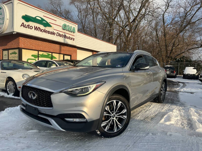 2017 INFINITI QX30 Premium's photo