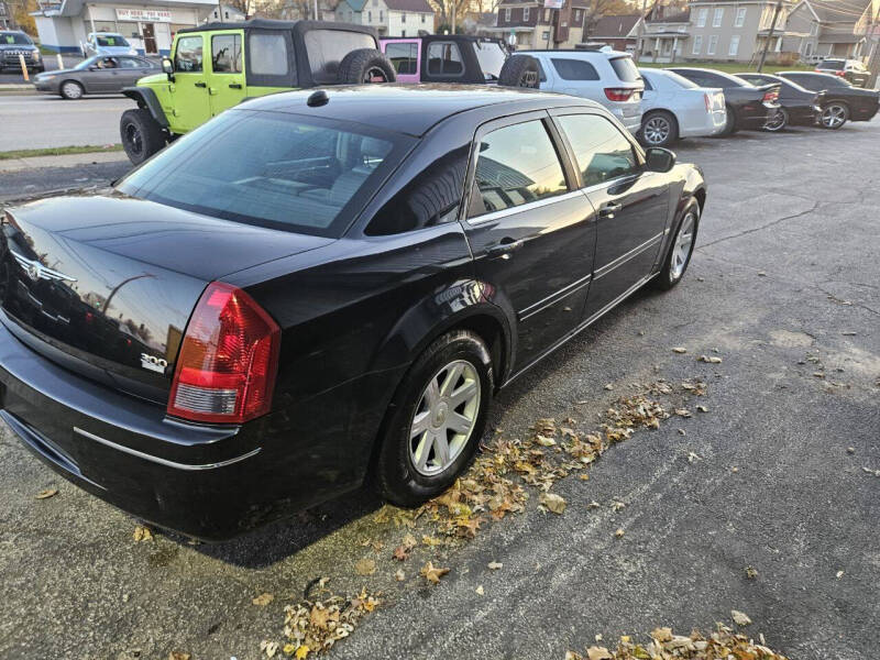 2005 Chrysler 300 Touring