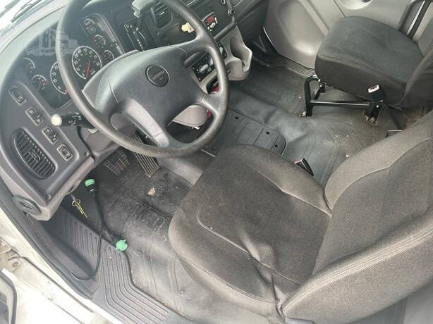 2012 Freightliner Business class M2