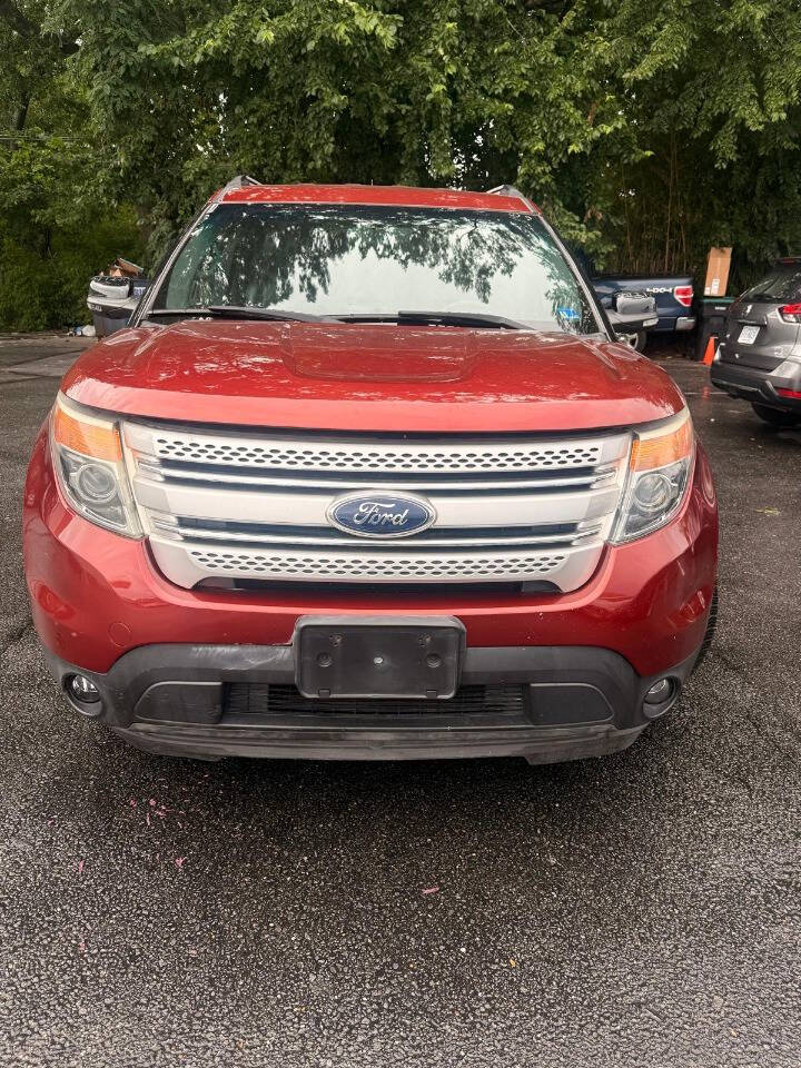 Orange 2014 Ford Explorer XLT AWD XLT 4dr SUV 1