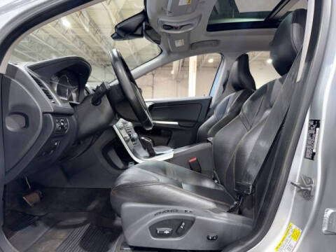 2017 Volvo XC60 T6 Dynamic