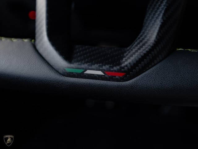 2024 Lamborghini Revuelto