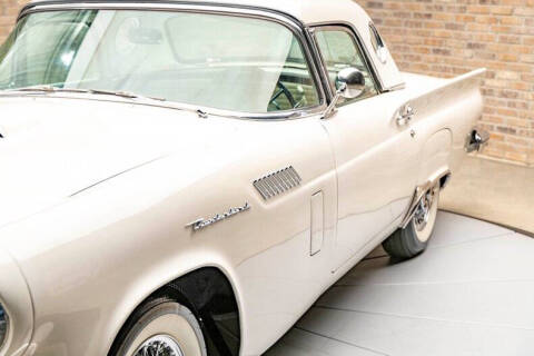 1957 Ford Thunderbird