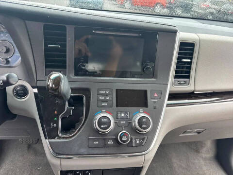 2017 Toyota Sienna
