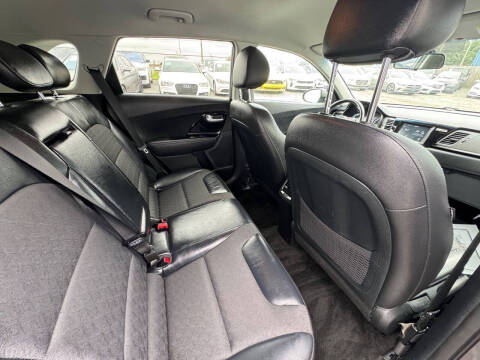 2017 Kia Niro EX