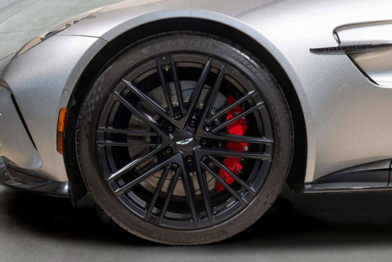 2025 Aston Martin Vantage