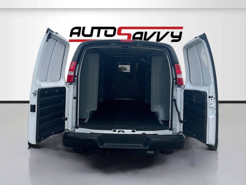 2025 Chevrolet Express 2500