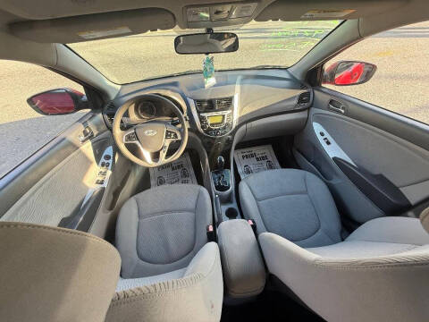 2012 Hyundai Accent GLS