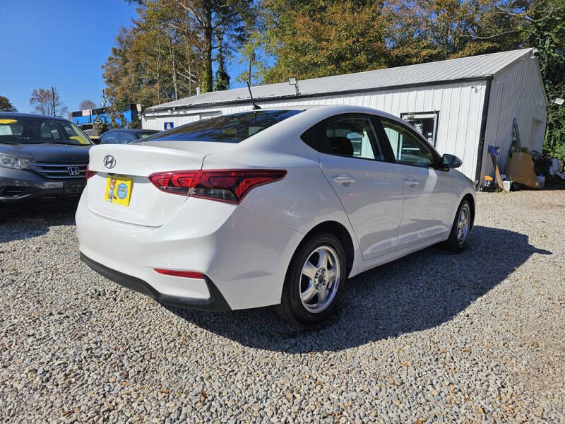 2022 Hyundai Accent SE
