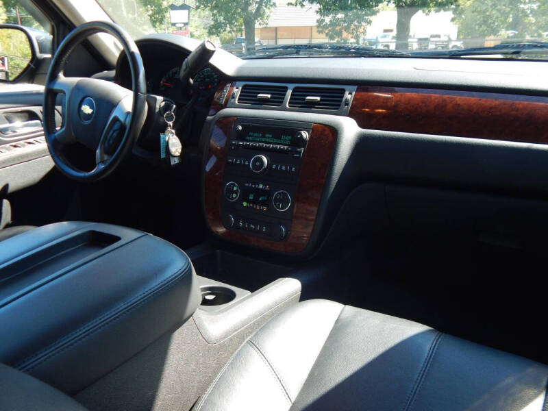 2013 Chevrolet Avalanche LT Black Diamond