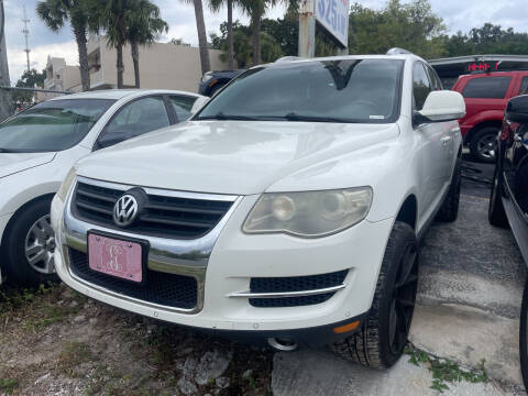 2008 Volkswagen Touareg 2 for sale at Executive Motor Group in Leesburg FL