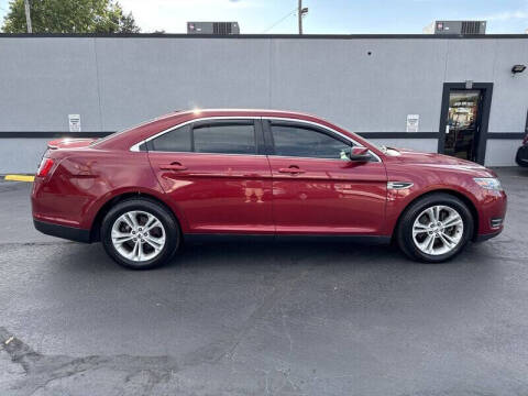 2016 Ford Taurus SEL