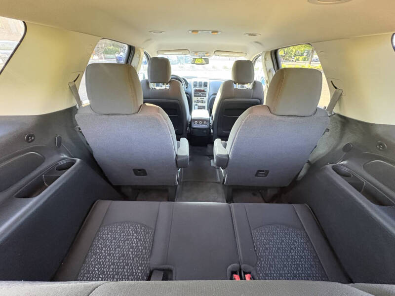 2011 GMC Acadia SLE