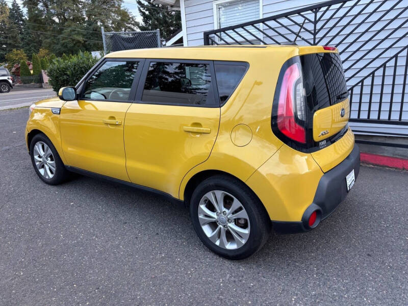 2015 Kia Soul +