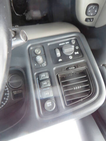 2002 Chevrolet Suburban 1500 LT