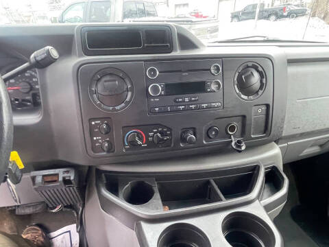 2011 Ford E-Series E-350 SD XLT