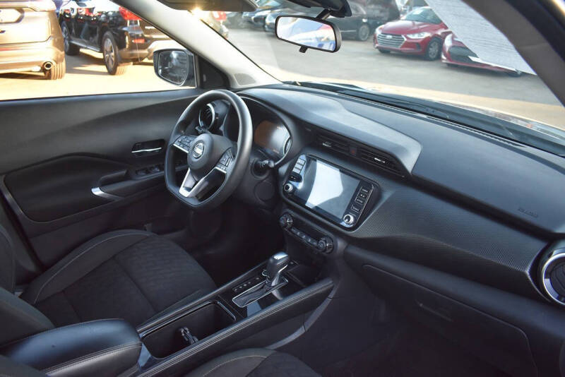 2021 Nissan Kicks SV