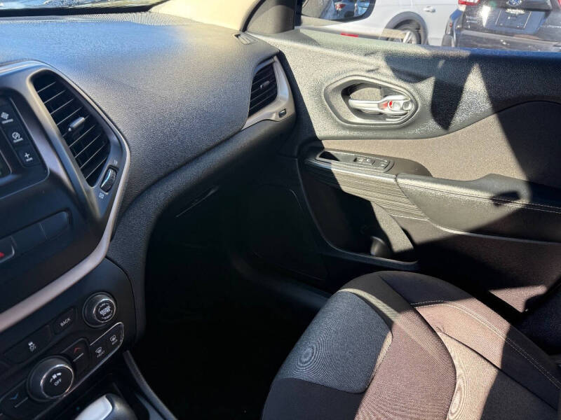 2014 Jeep Cherokee Sport