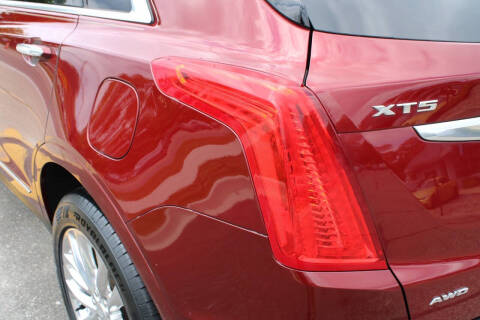 2017 Cadillac XT5 Platinum