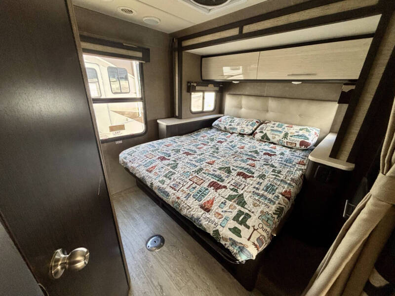 2017 Thor Motor Coach Compass 23TB