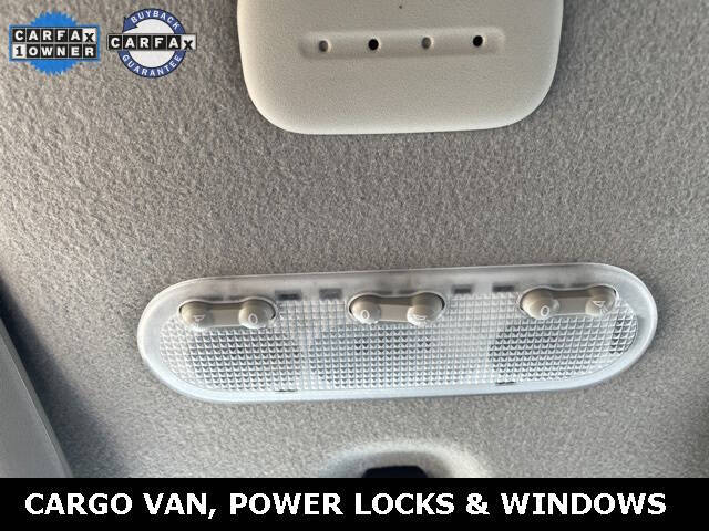 2021 Nissan NV200 SV