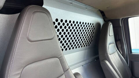 2022 Chevrolet Express 2500