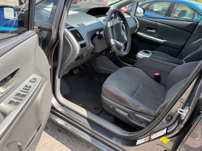 2012 Toyota Prius v Two