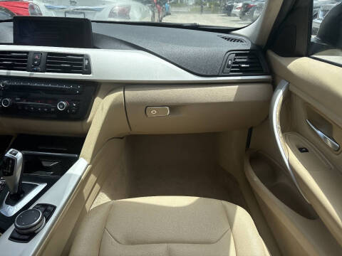 2015 BMW 3 Series 320i xDrive
