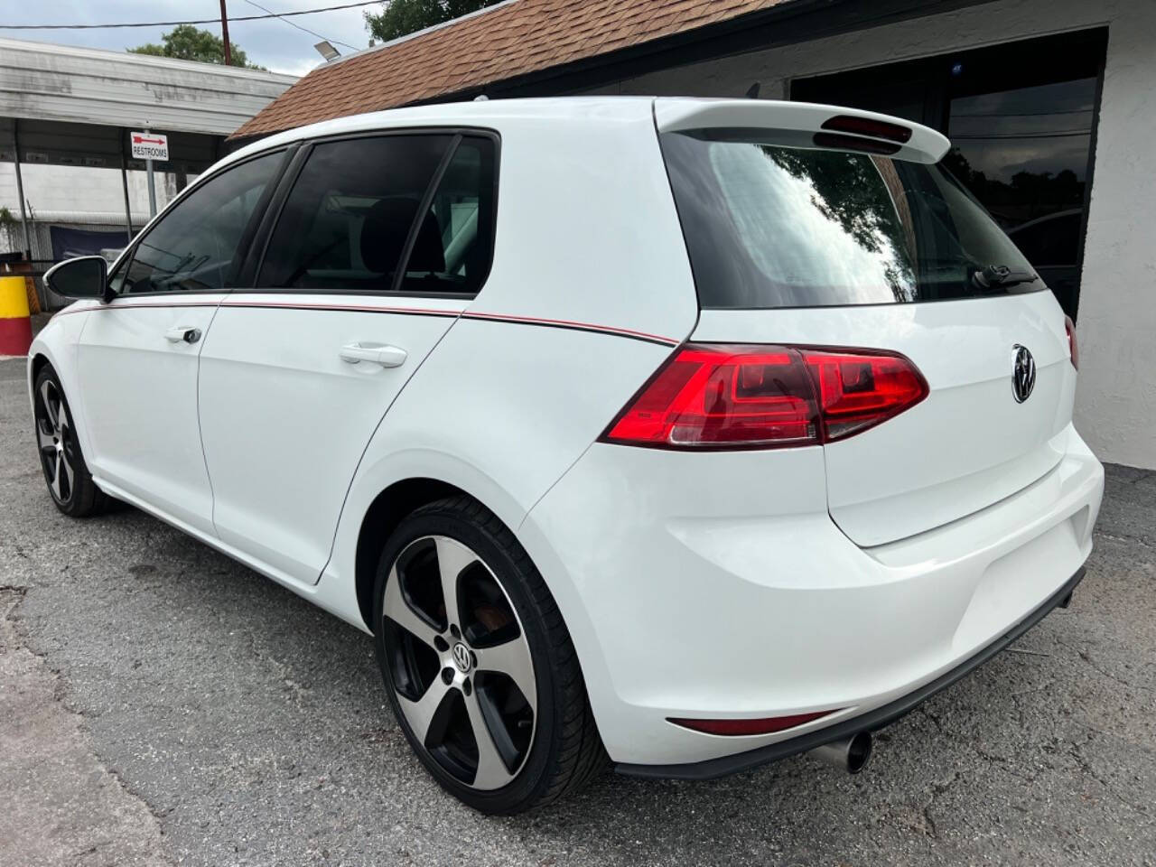 2015 Volkswagen Golf for sale at Luma Motors LLC in Tampa, FL