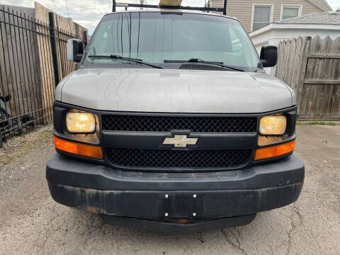 2006 Chevrolet Express Cargo for sale at Western Star Auto Sales in Chicago IL
