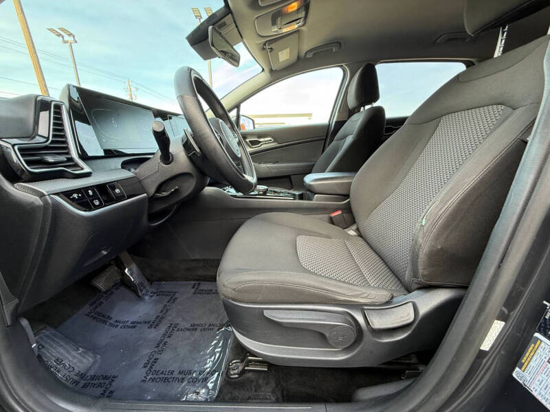 2023 Kia Sportage Hybrid LX