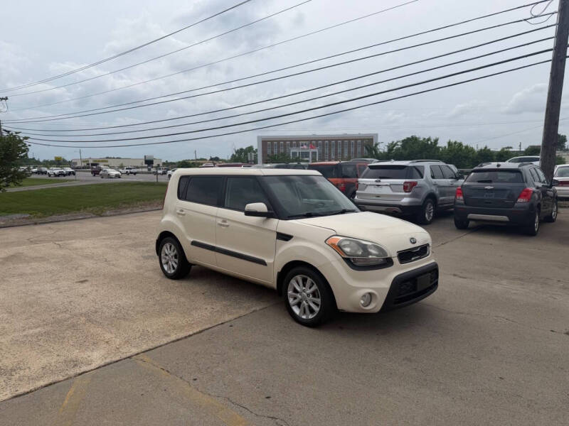 2013 Kia Soul +