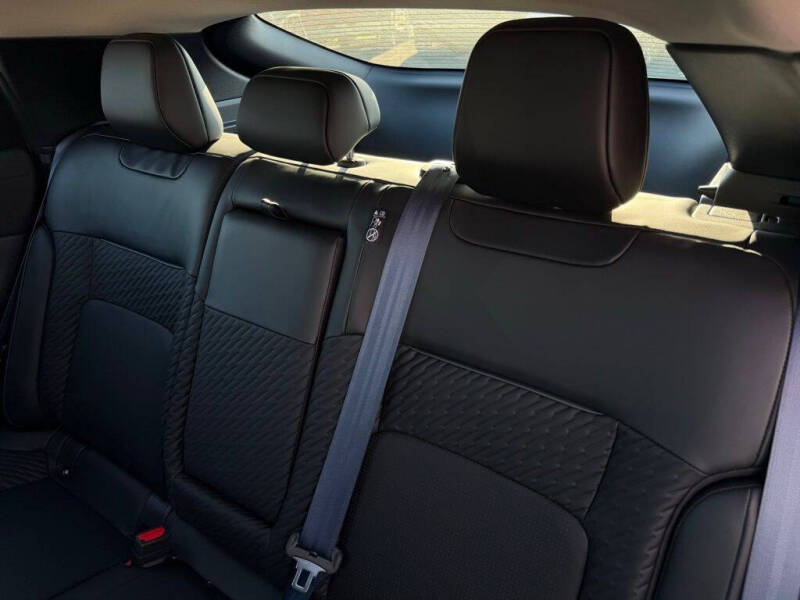 2026 Nissan LEAF Platinum+