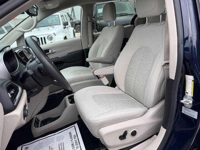2017 Chrysler Pacifica Hybrid Touring Plus