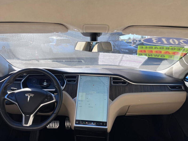 2013 Tesla Model S Performance