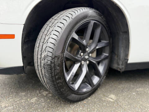 2021 Dodge Challenger SXT