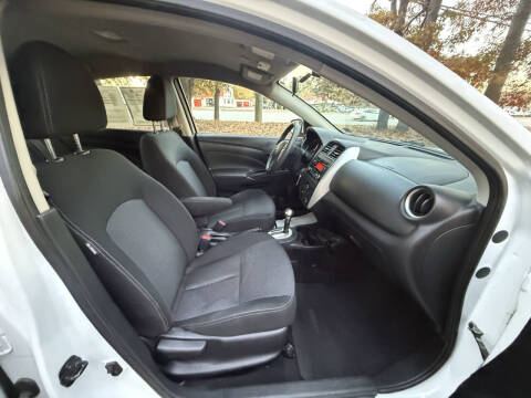 2017 Nissan Versa 1.6 SV