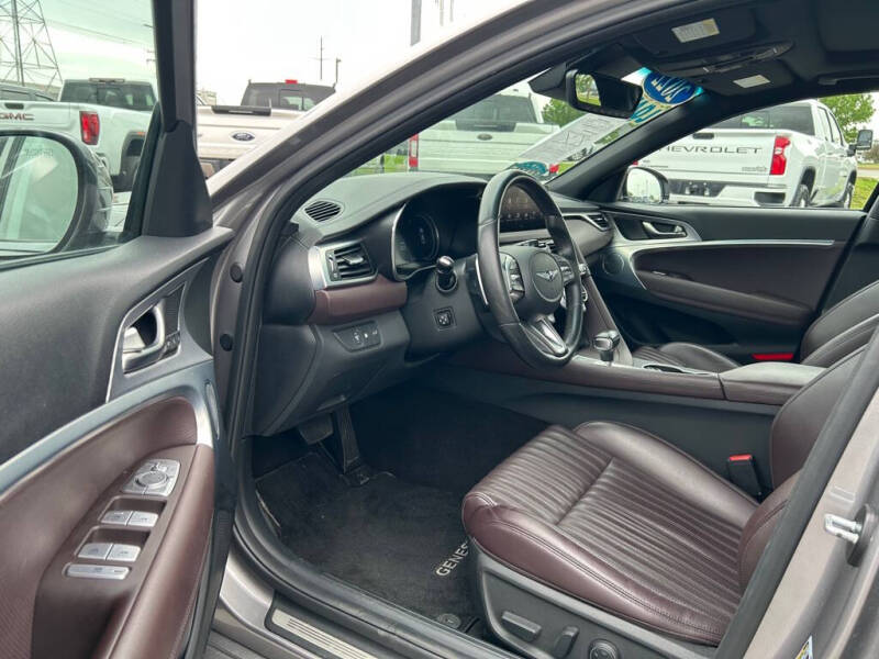 2022 Genesis G70