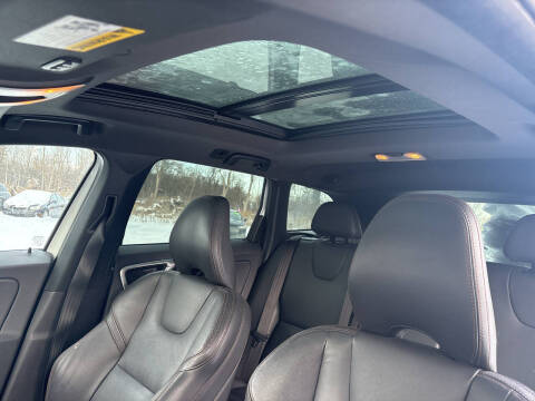 2016 Volvo XC60 T5 Platinum