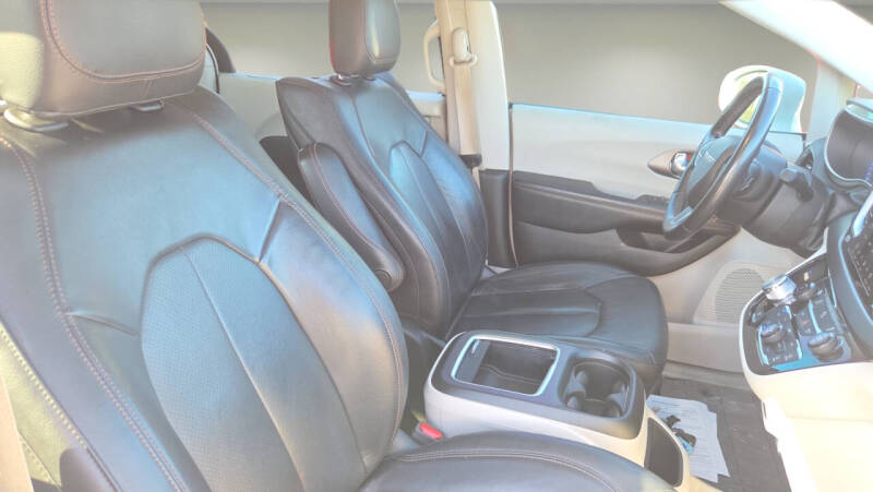 2020 Chrysler Pacifica Touring L Plus
