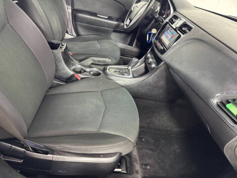 2012 Chrysler 200 Touring