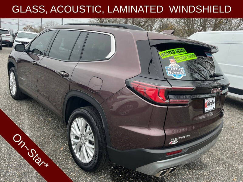 2024 GMC Acadia Elevation