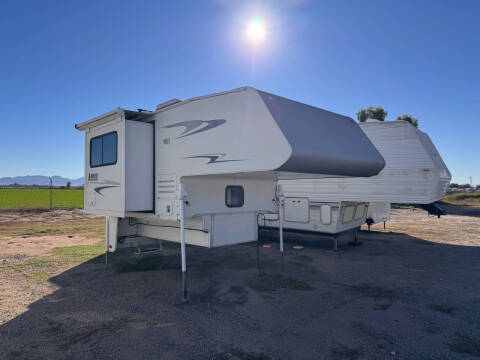 2006 Lance Camper 851