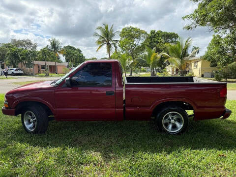 2000 Chevrolet S-10 LS