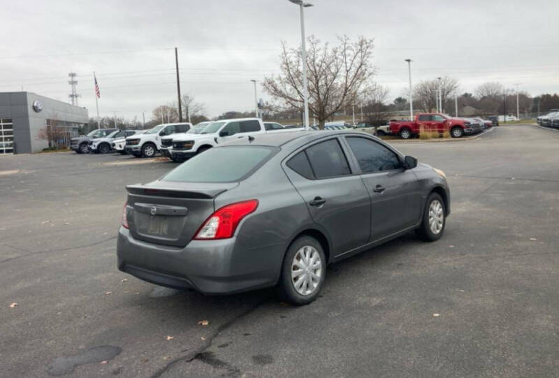 2016 Nissan Versa 1.6 S