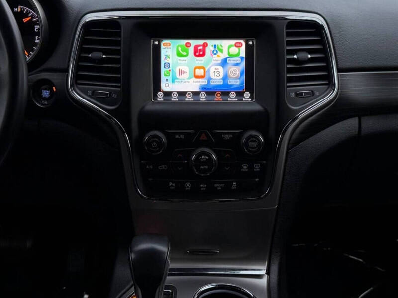 2019 Jeep Grand Cherokee Laredo