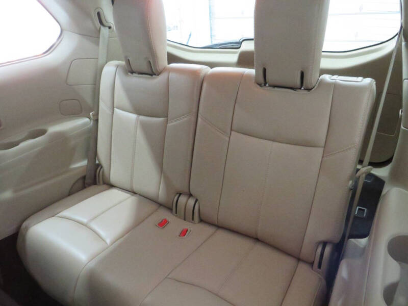 2018 Nissan Pathfinder SL