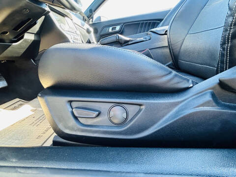 2020 Ford Mustang EcoBoost Premium