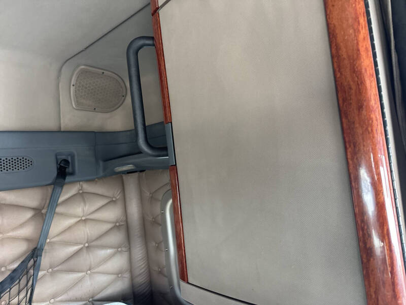 2016 Freightliner Cascadia